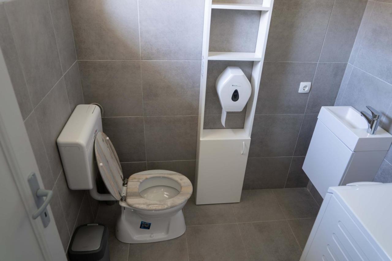 Kunfoglalas Apartmanhaz Apartment *